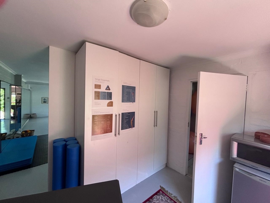 To Let 1 Bedroom Property for Rent in Loevenstein Western Cape